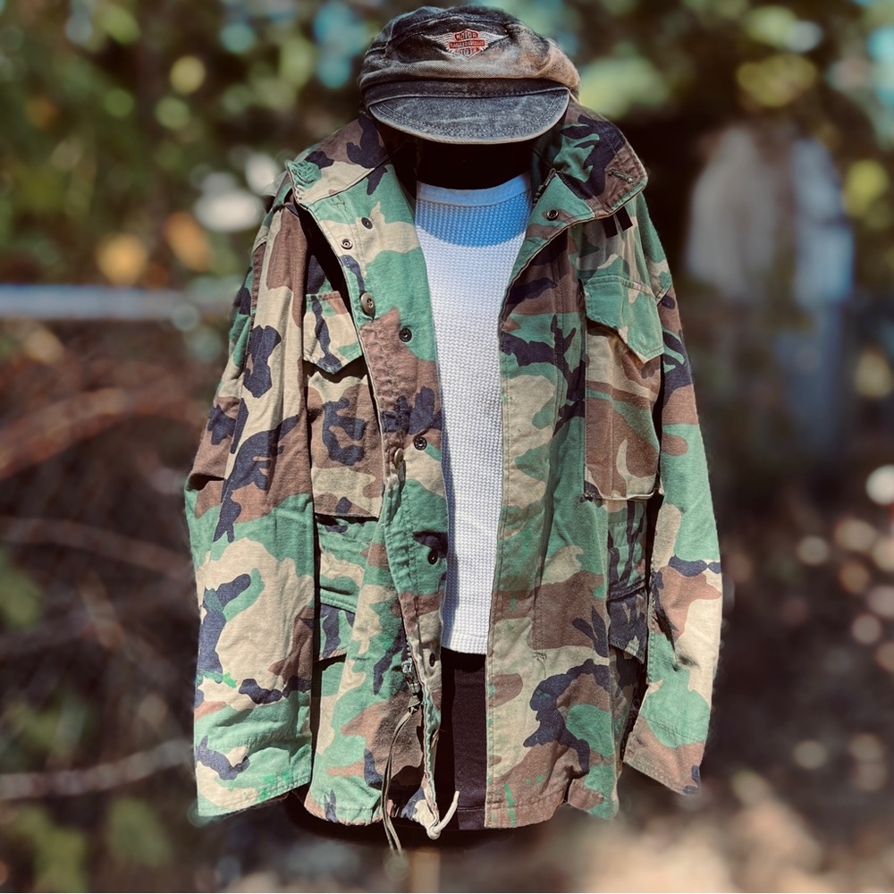 MID-WEIGHT VINTAGE ARMY JACKET WITH HOOD